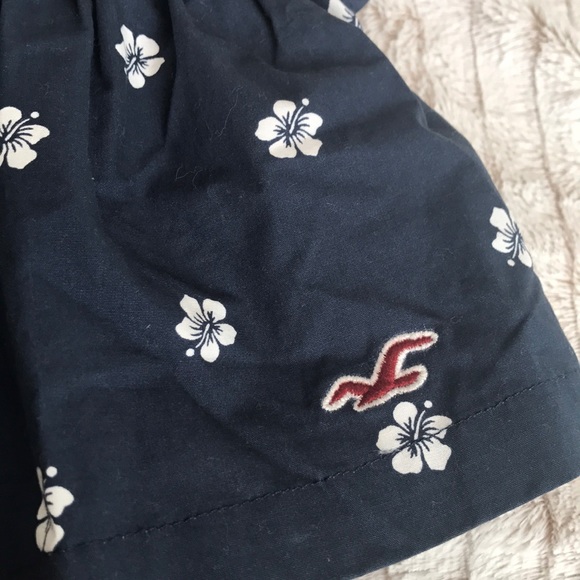 Hollister top - Picture 2 of 4